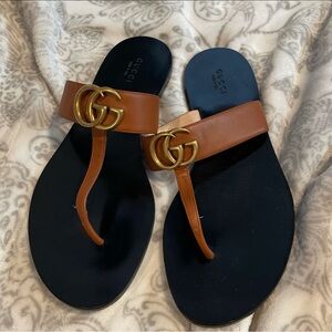 Leather Gucci Sandles , great condition !